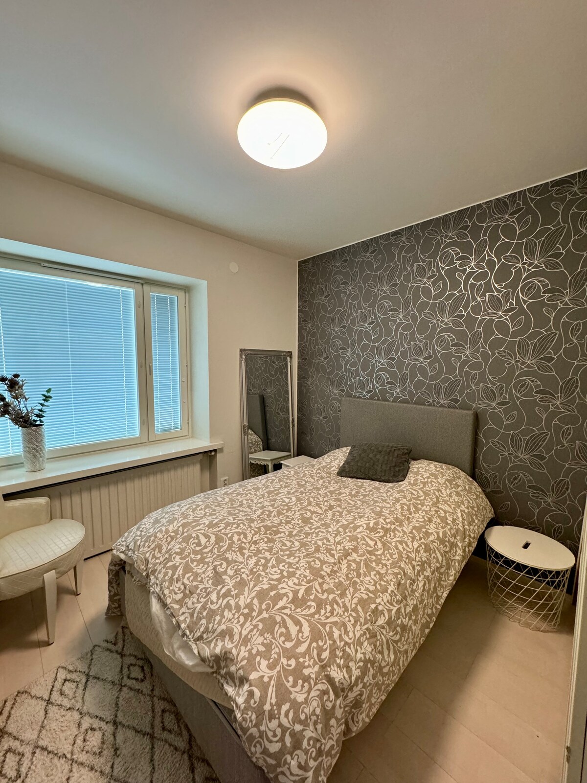 საძინებელი 1