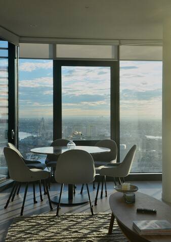 Sydney CBD Firework 3Bed Newly built QVB Westfield gallery image 2