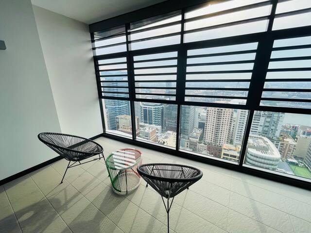 Sydney CBD Firework 3Bed Newly built QVB Westfield gallery image 3