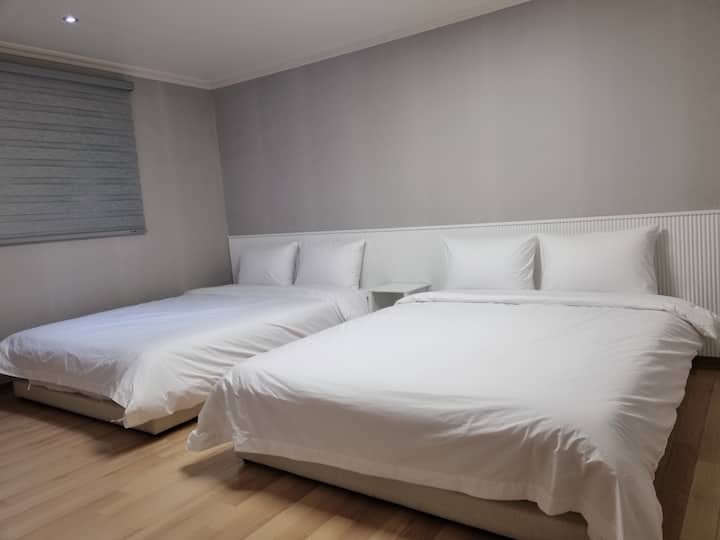 საძინებელი 1