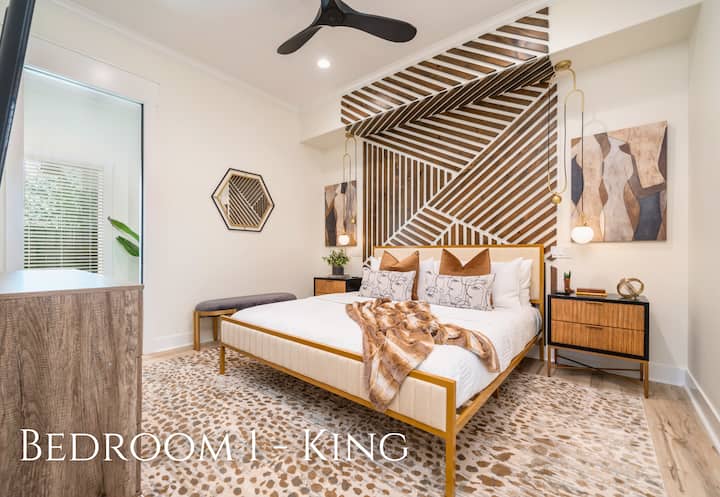 Diseñada para la comodidad y la relajación, esta suite king ofrece un refugio tranquilo al final del día.