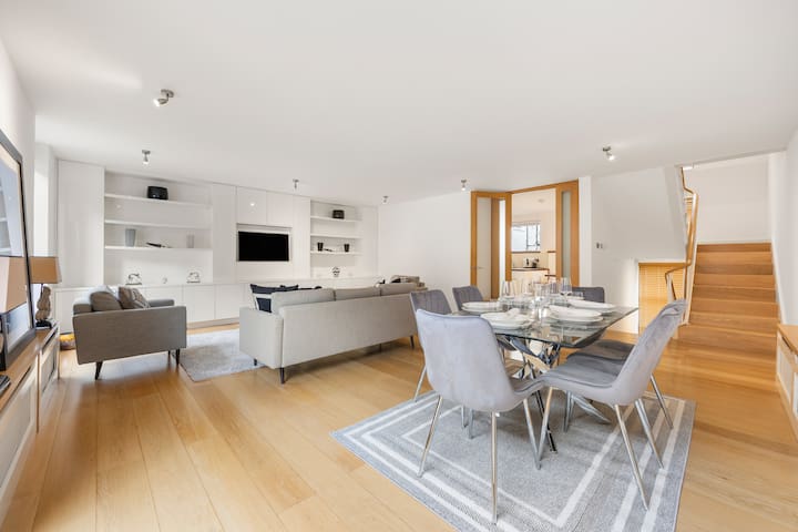 Spacious 2BR Townhouse Knightsbridge & King’s Road gallery image 5