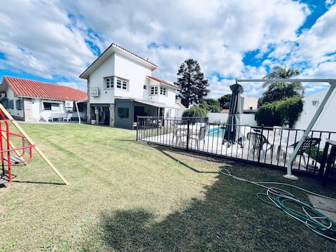 Cerro de las Rosas House