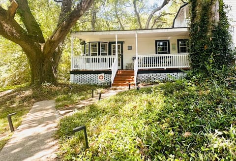 Cici's Guest House