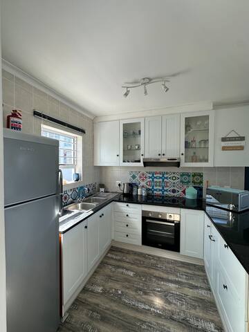 Stunning Beach Apartment gallery image 5