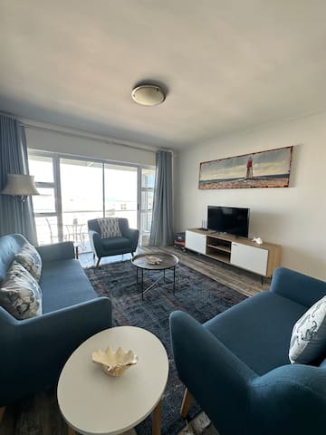 Stunning Beach Apartment gallery image 2