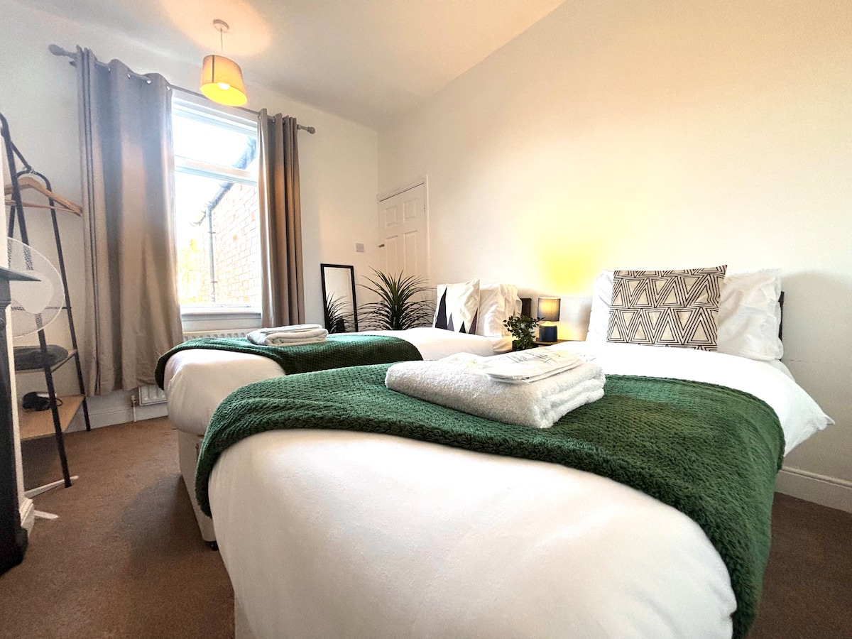 Zip & Link საწოლები - დაჯავშნის ეტაპზე შესაძლებელია საწოლად ან 2 ცალად დაყენება. 