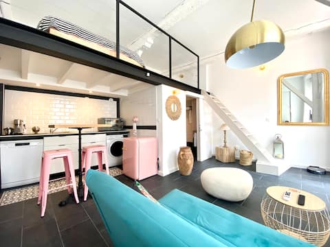 Top performing Airbnb: Apartment hyper center - heart of Carmes - 1 bed in Capitole / Arnaud Bernard / Carmes