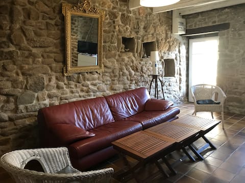 Top Airbnb: Charm & comfort near the salt marshes of Guérande in Guérande