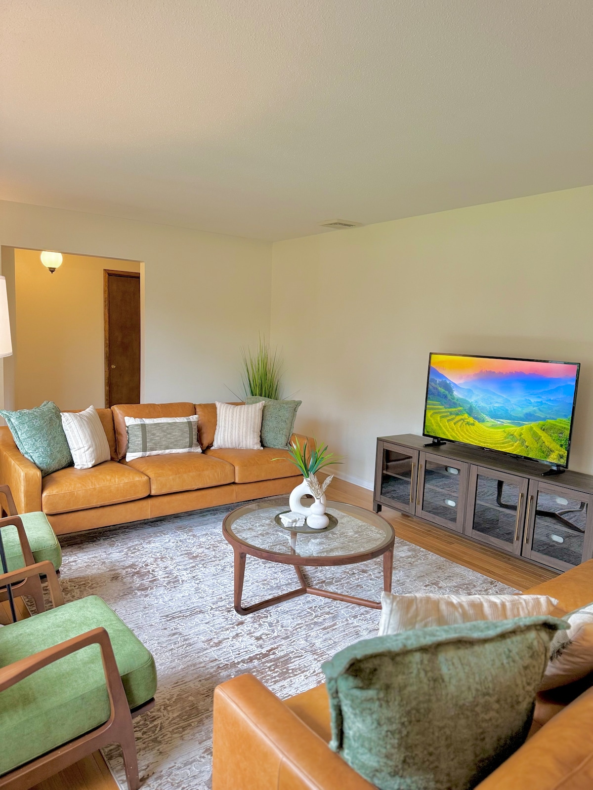 Top performing Airbnb: WalkTo Track & Downtown Saratoga Springs in Saratoga Springs
