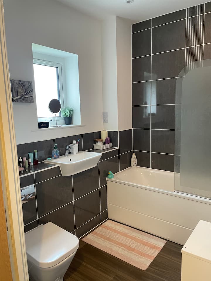 First Floor 2 Bath 2 Bed Apartment With Terrace - Colchester