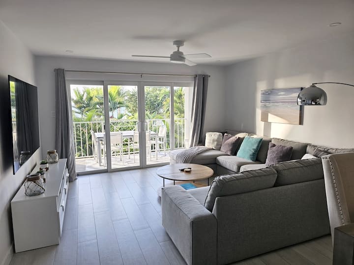 Sunset Cove Condo On Seven Mile Beach - 2bed/2bath - Cayman Islands