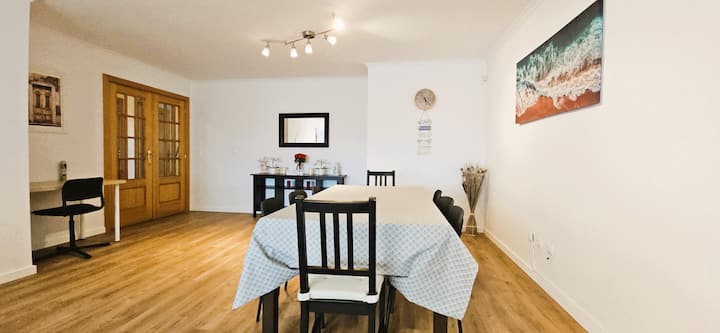 Modern 3 Bed Lisbon Flat - Expo Summits & City Fun - Alcochete