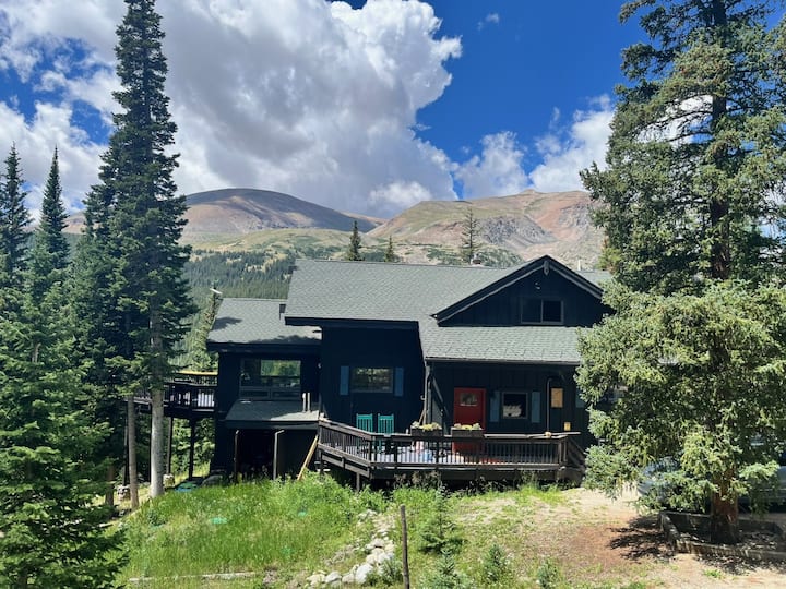 6BR Chalet | Mountain Views, Hot Tub, Near Breck - Chalets for
