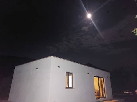 A cottage under the stars