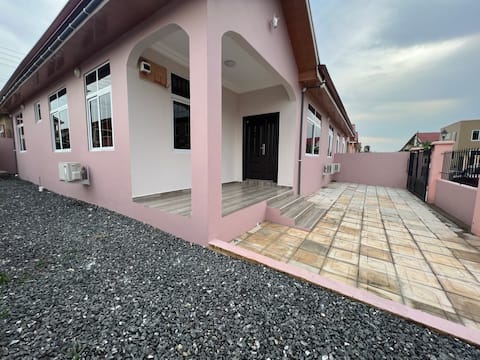 Gated comm, 3 bed, 3 bath house