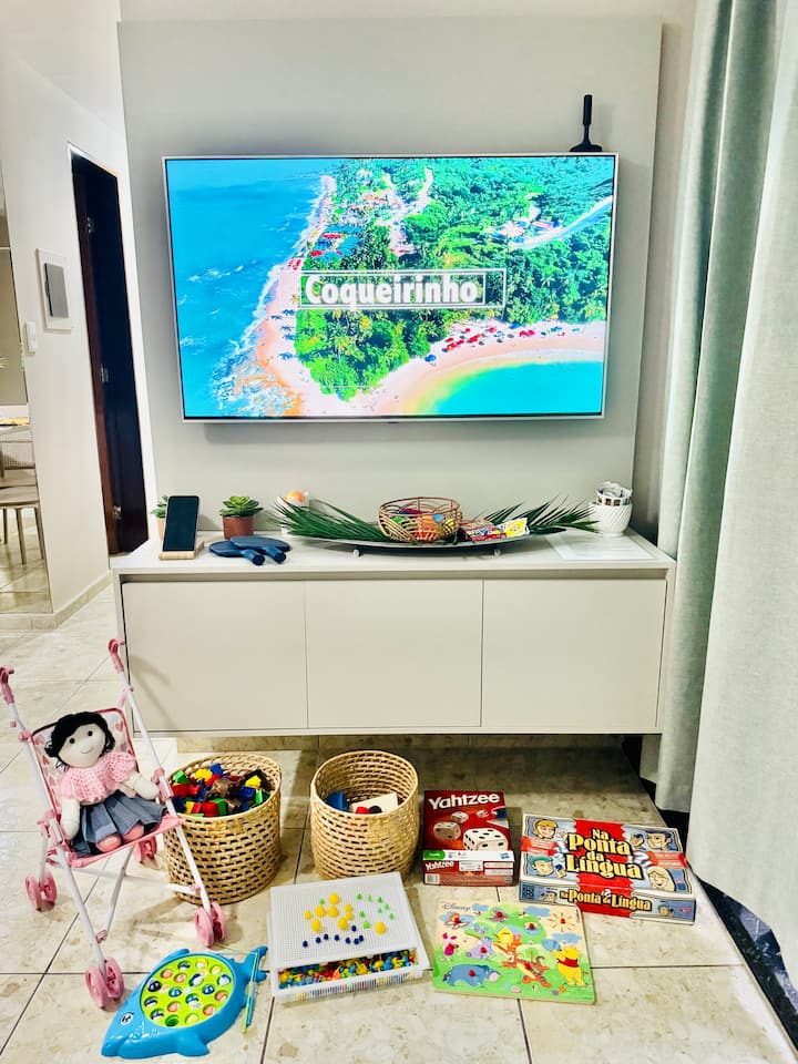 室内可玩玩具。 
退房后，请将其放在公寓内，非常感谢。 我们还提供足球。