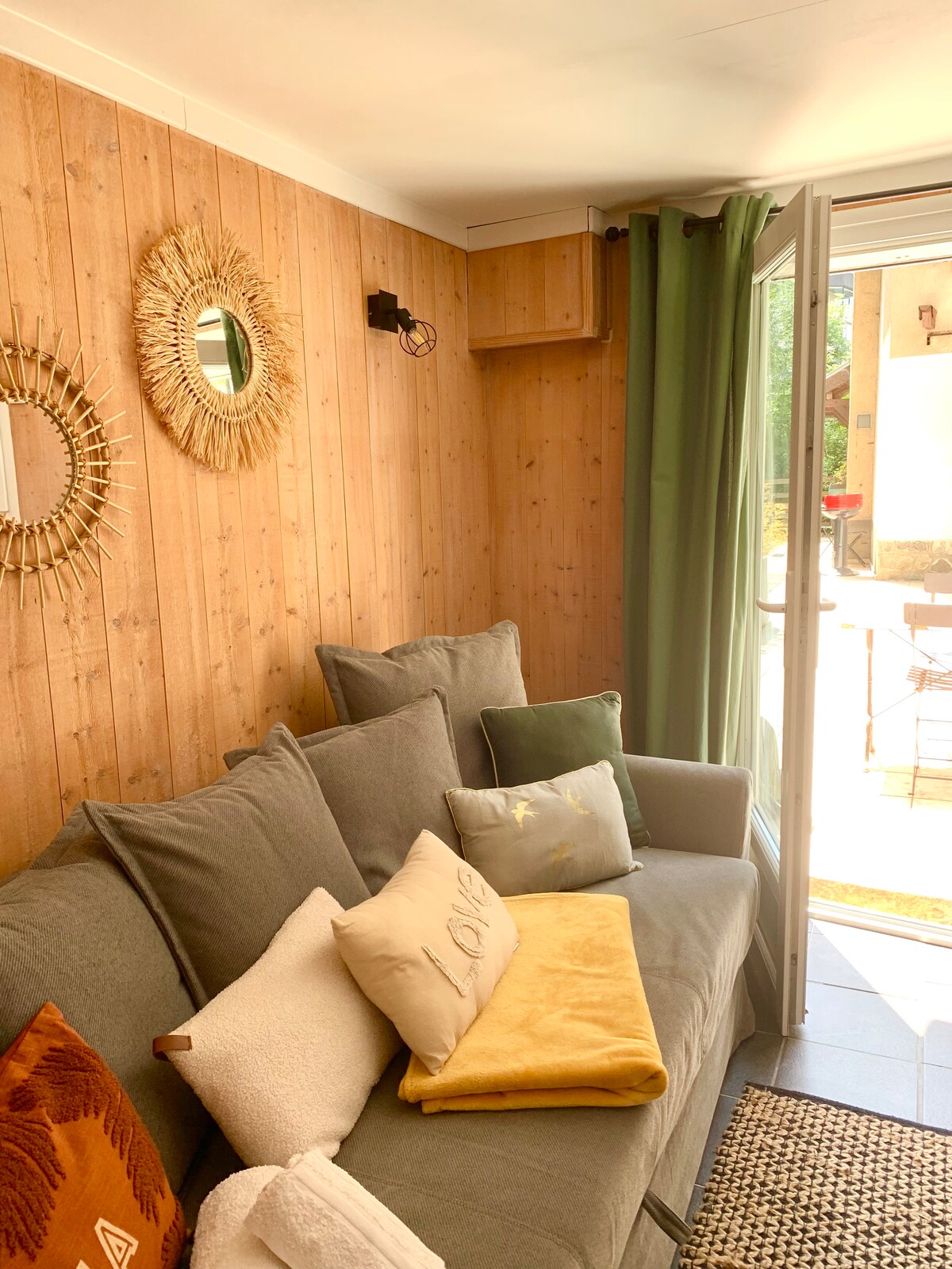 พื้นที่อยู่อาศัย