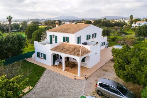 Top Airbnb: Villa with Pool in Ria Formosa in Luz De Tavira