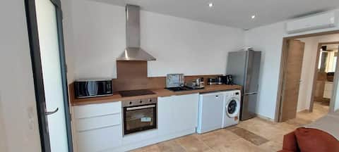 Annonce Airbnb populaire: 2-bedroom apartment, 3-star rated, Solenzara. "A casa di Camille" à Sari Solenzara