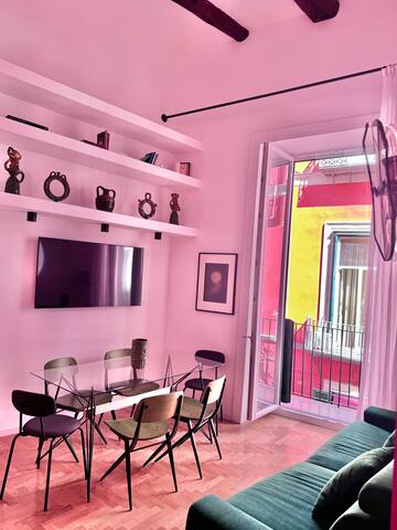 Alma de Chiaja – Prestigious Duplex with balconies gallery image 2