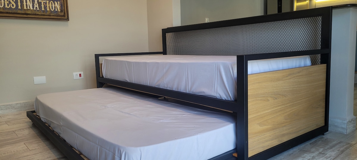 Top performing Airbnb: Pool and Barbecue Area | Central | 4 Guests in Cascavel