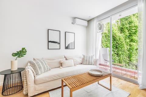 Top Airbnb: Peaceful & Luxury Recoleta Patio Bullrich Apt in Comuna 1