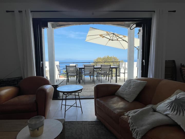 غرفة المعيشة