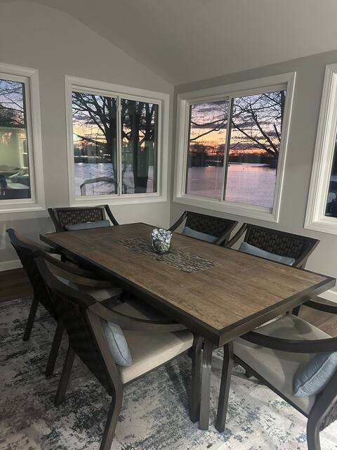 Marion Lakeview Retreat