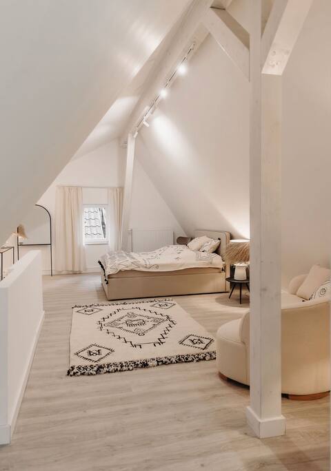 Unique and central Boho flat 3