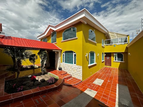 Luxury House - Jacuzzi - BBQ - 15 min to Airport