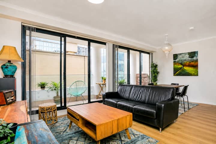Cbd Tranquil Oasis | Rooftop Pool, Jacuzzi & Gym - Surry Hills