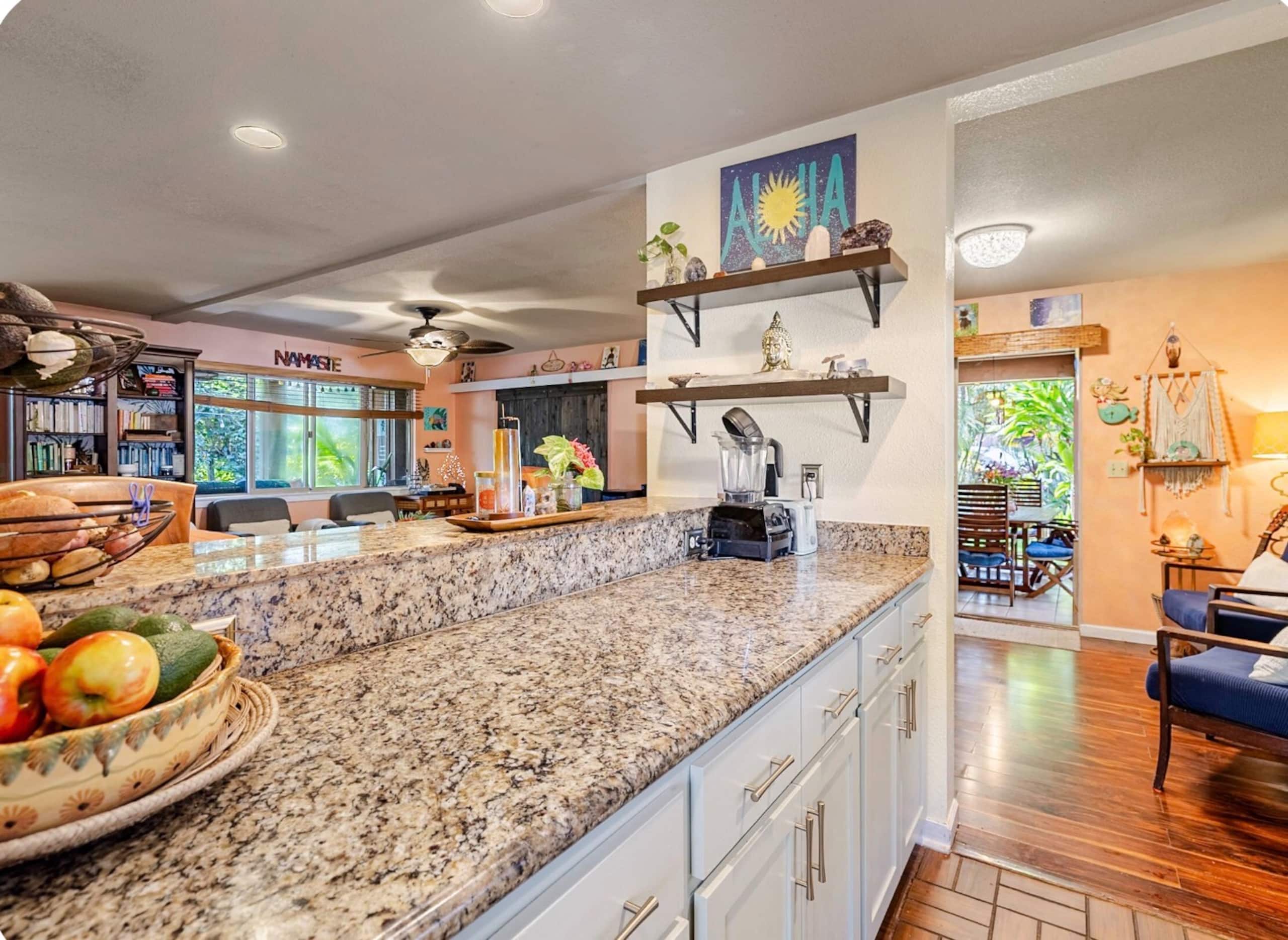 Home in Kailua-Kona · ★4.92 · 3 bedrooms · 3 beds · 3.5 shared baths - Image 9