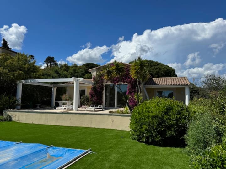 Villa, Vue Mer Pouvant Accueillir Huit Personnes - Roquebrune-sur-Argens