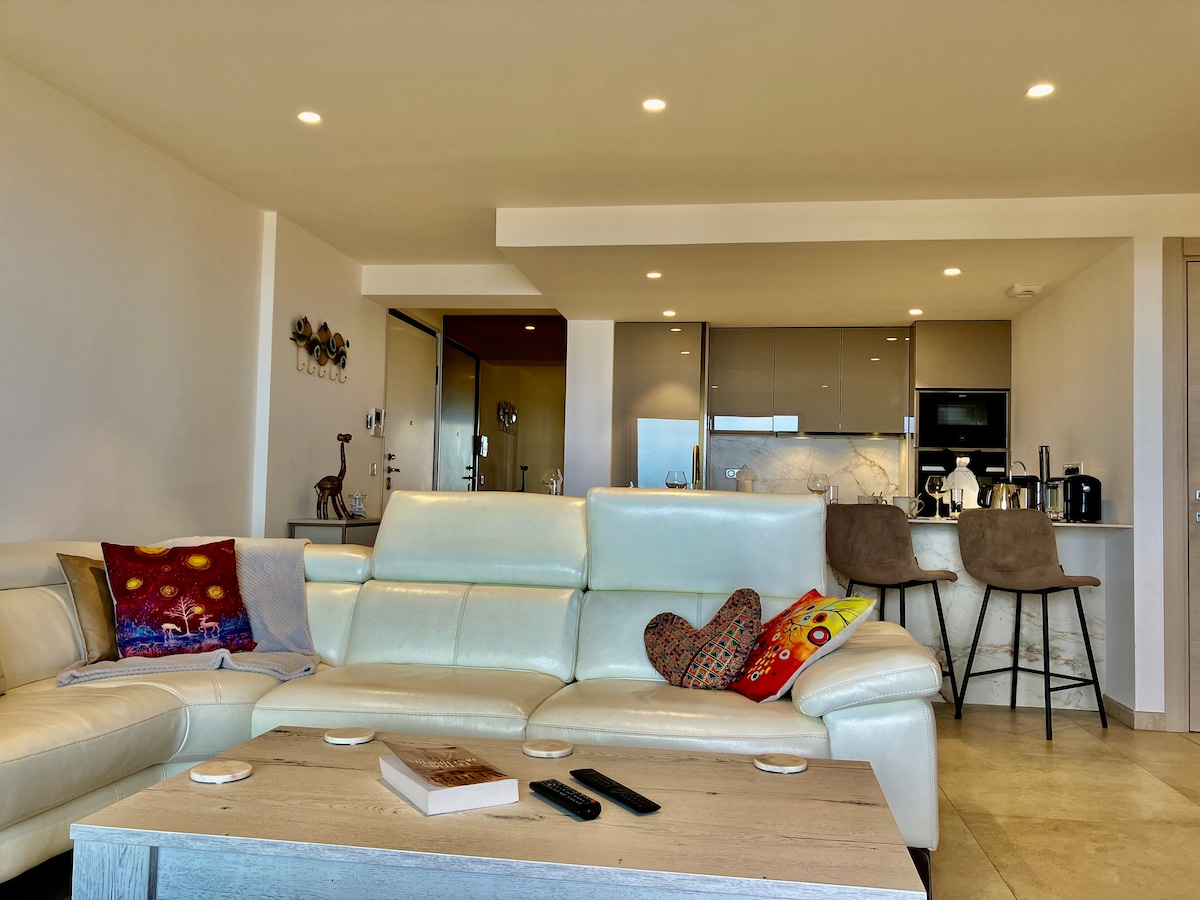 Top performing Airbnb: Comfortable living room with terrace & sea view in Bastia