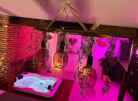 Unusual accommodation - Love Room - Essential Love