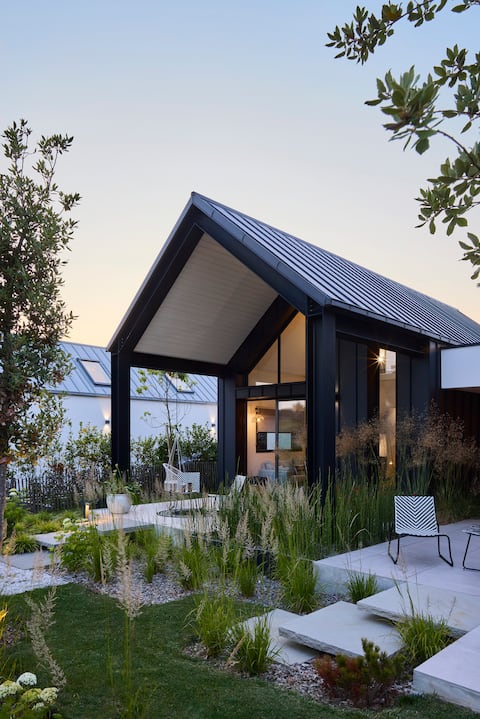 Magnificent contemporary villa, indoor swimin pool