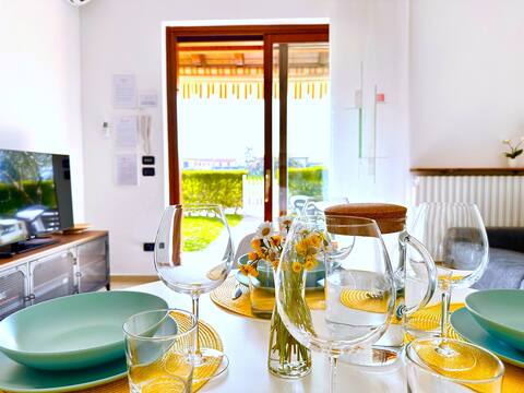 Top performing Airbnb: Sun, olive trees, and scents. A place to love! in Manerba Del Garda