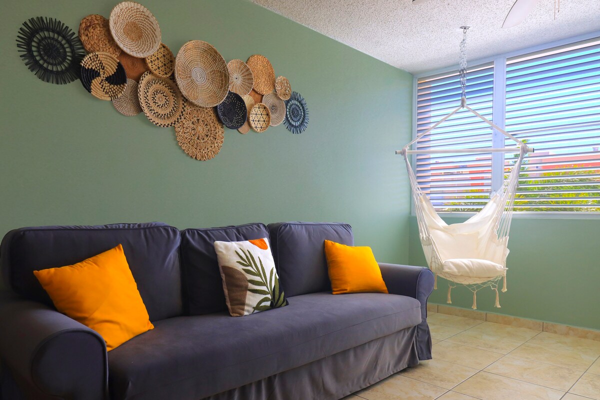 Top Airbnb: Stunning penthouse condo 5 minutes from beach in Pole Ojea