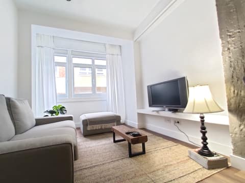 Top Airbnb: Washington Apartment in A Coruña