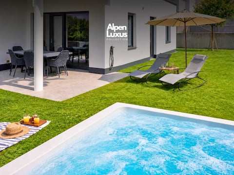 Heaven 7 Suite – Private Whirlpool & Garden