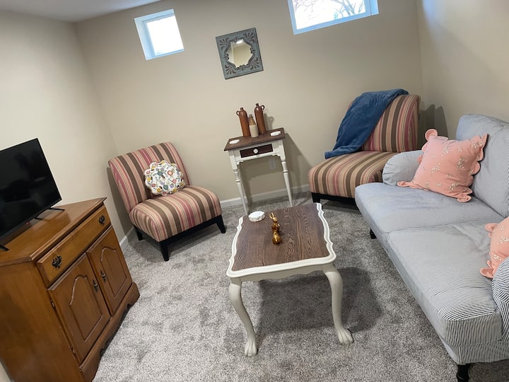 Restful Basement Suite - Cheyenne, WY
