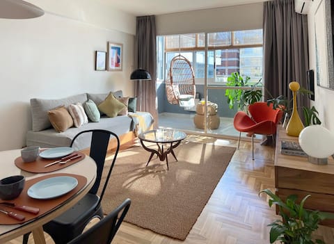 Top performing Airbnb: Recoleta | Spacious, Bright & Quiet in Comuna 2