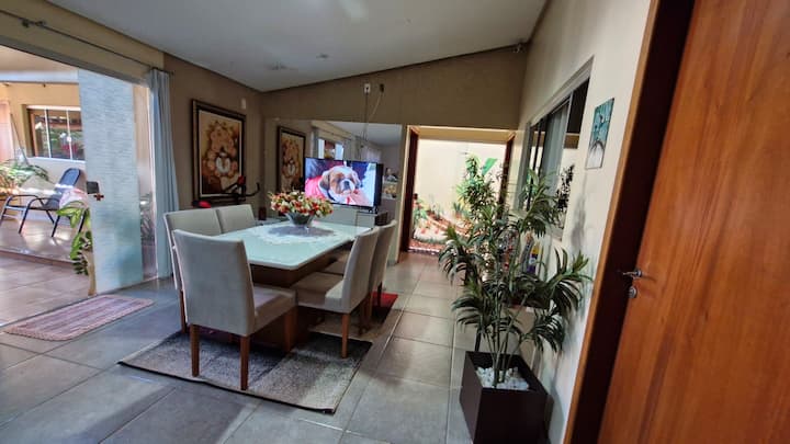 Casa Jardim, Espaçosa E Com Total Conforto - Rio Verde
