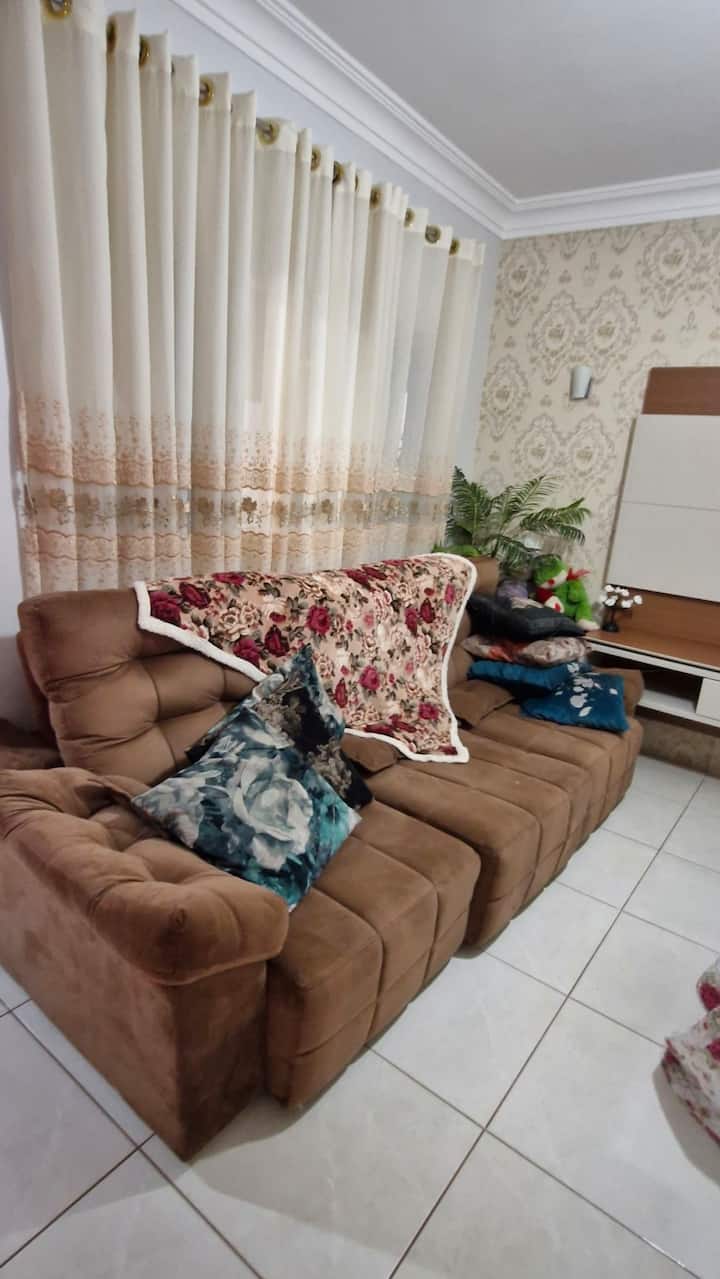 Casa Jardim, Espaçosa E Com Total Conforto - Rio Verde