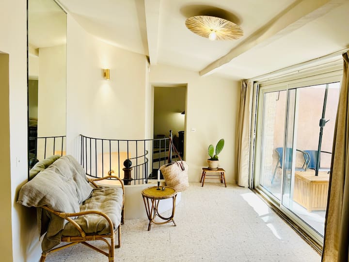 Cosy Maison De Village Avec Terrasse Et Balcon - Joucas