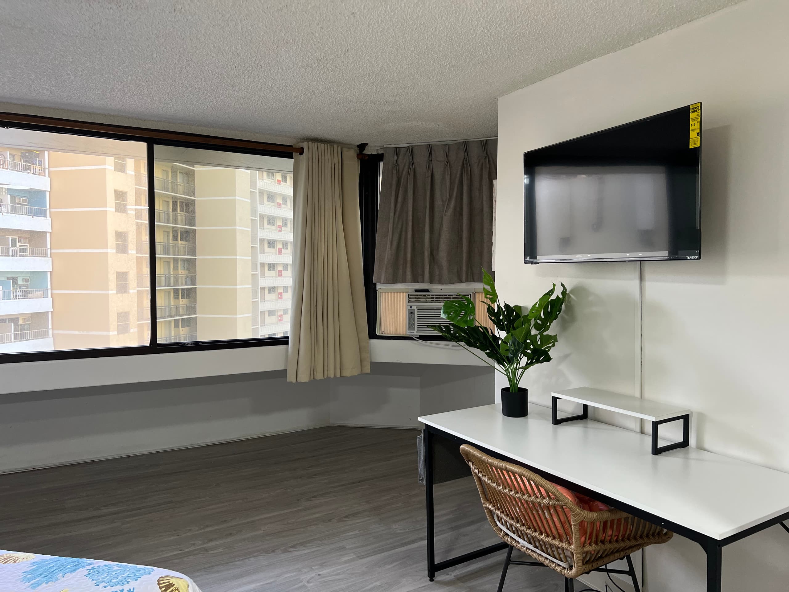 Waikiki Sunsets & Summer Memories| 3 Studios - Image 9