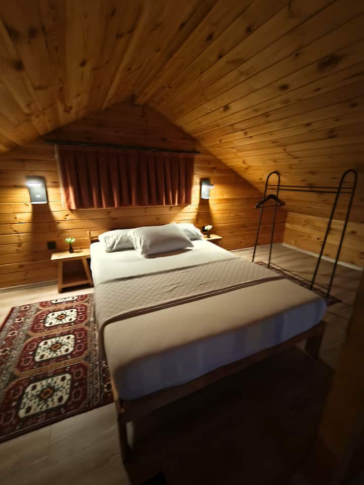 საძინებელი 1