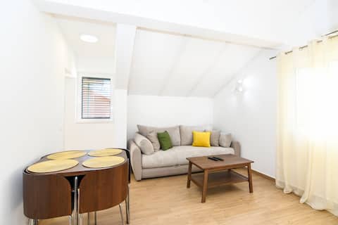 Top Airbnb: Apartment Lana in Bijela