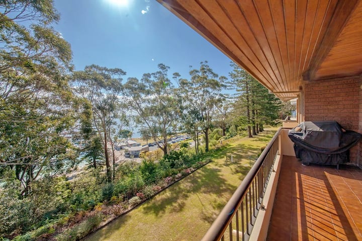 Kamilaroi 6 Waterfront Apartment In Nelson Bay - Soldiers Point